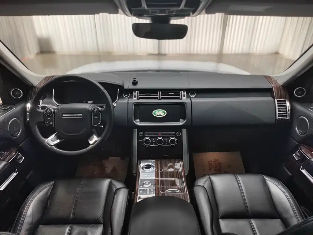 Land Rover Range Rover 2019 — фото 13