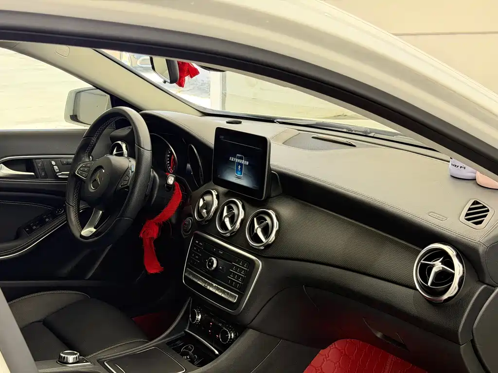 Mercedes-Benz GLA 2017 — фото 16