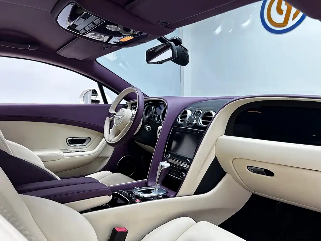 Bentley Continental 2012 — фото 13