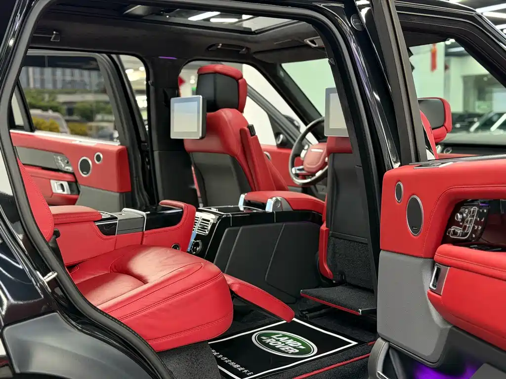 Land Rover Range Rover 2022 — фото 18