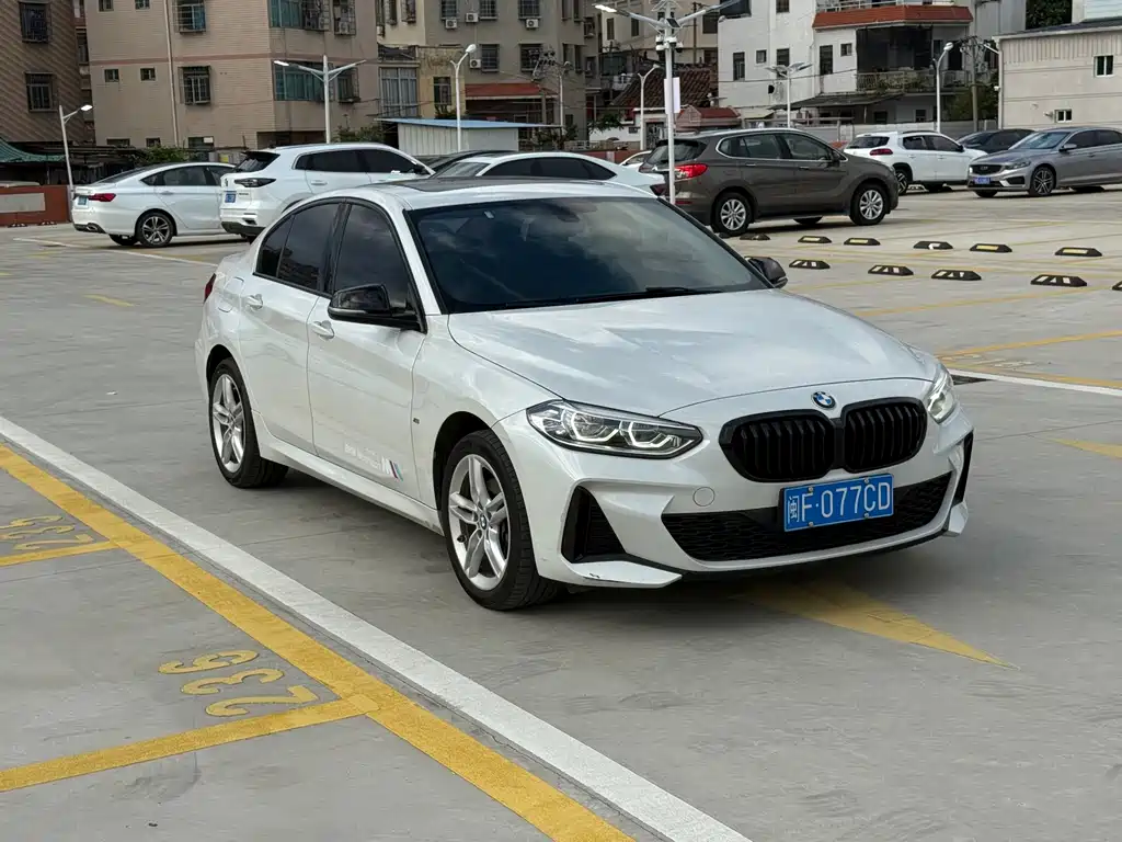 BMW 1 Series 2021