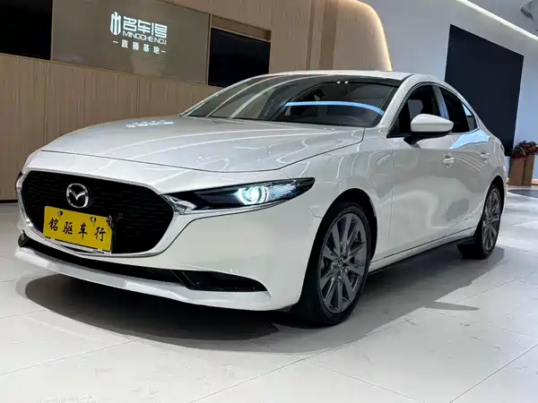 Mazda 3 Axela 2025