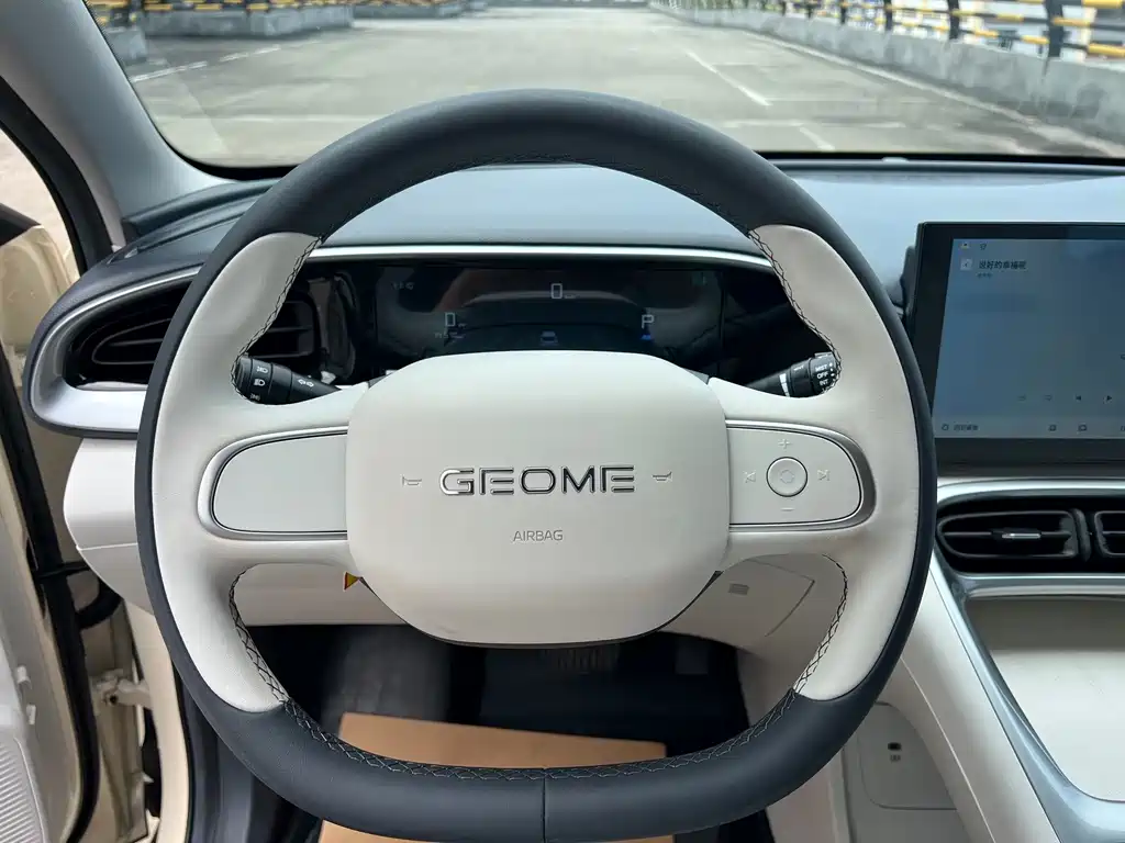 Geely Galaxy Starwish 2025 — фото 8