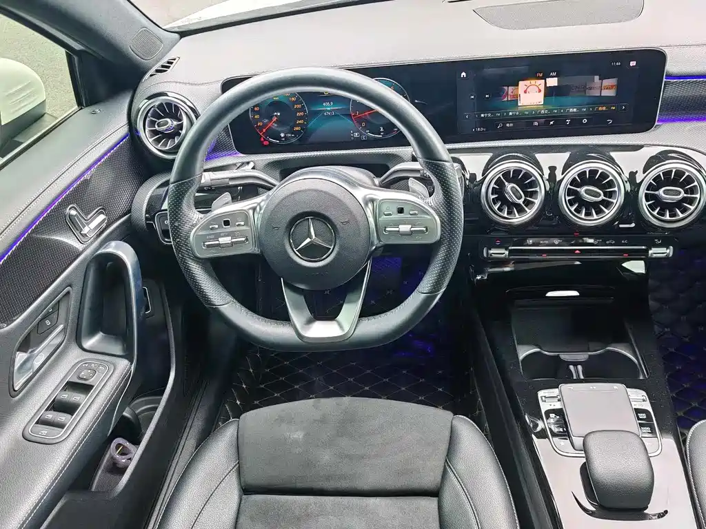 Mercedes-Benz A-Class 2020 — фото 9