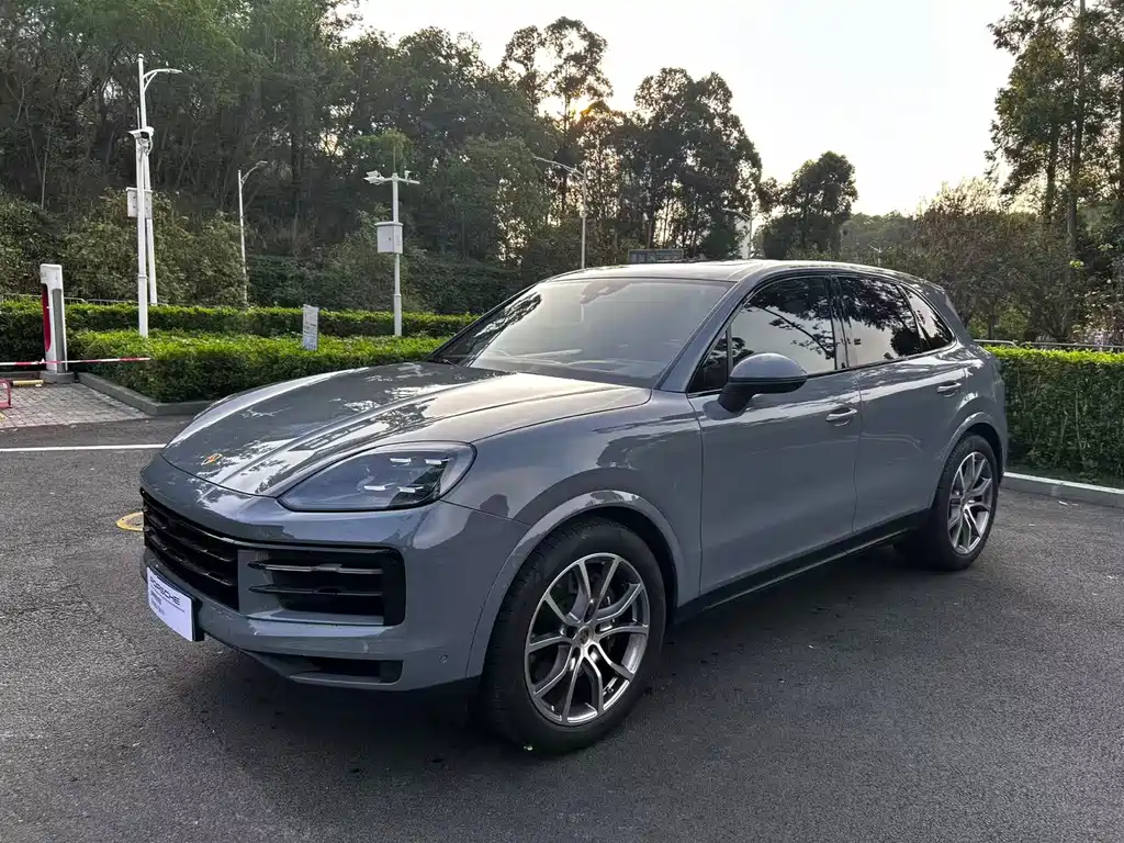 Porsche Cayenne 2025