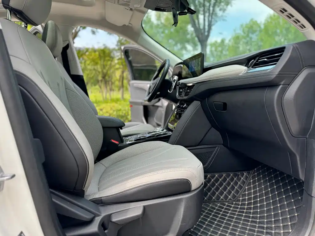 Ford Edge 2022 — фото 10