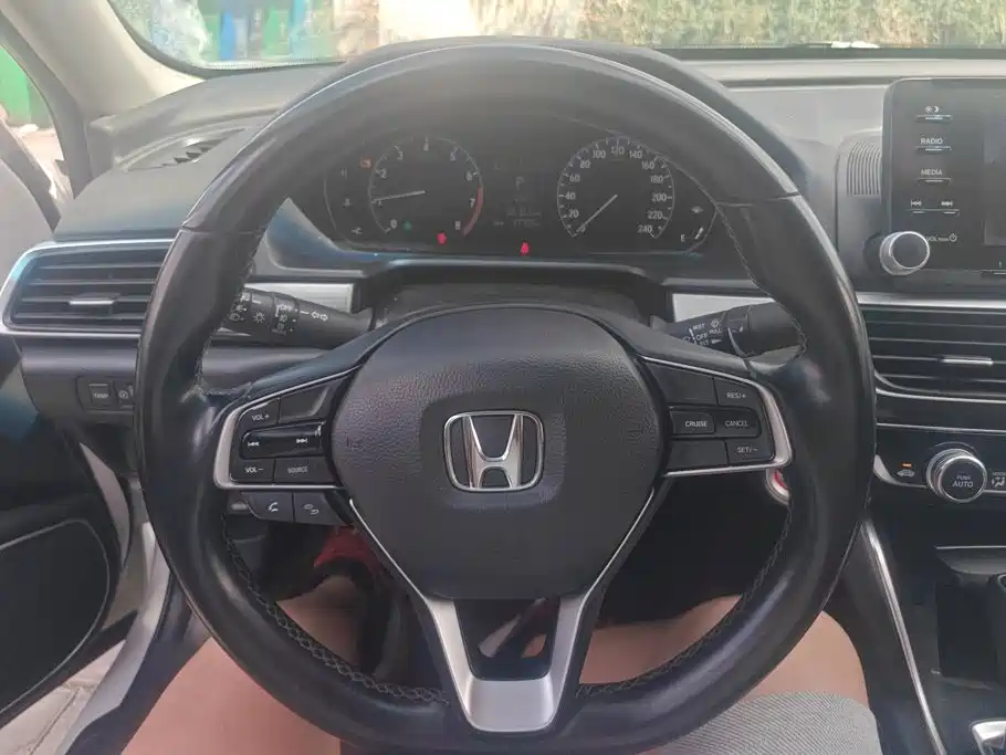 Honda Inspire 2020 — фото 15