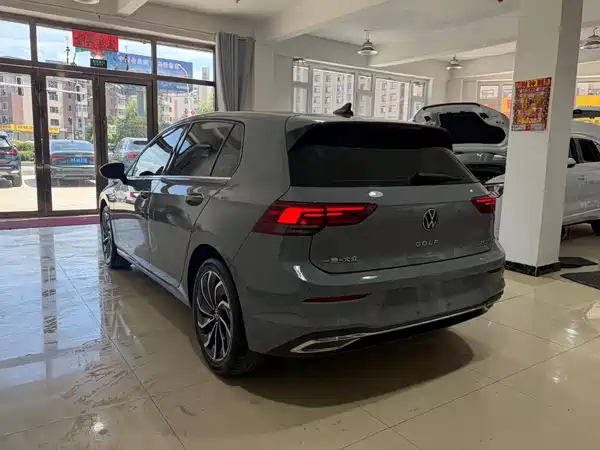 Volkswagen Golf 2023