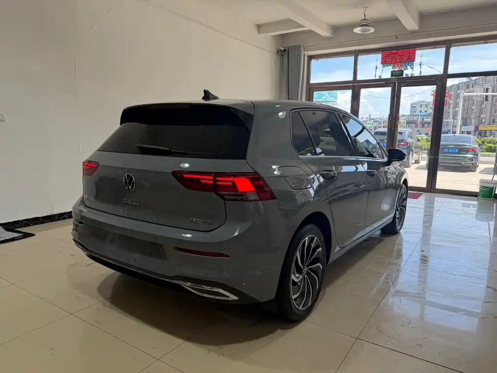 Volkswagen Golf 2023