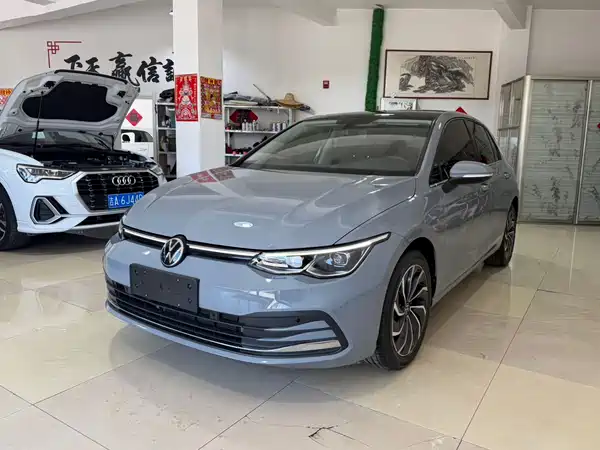 Volkswagen Golf 2023