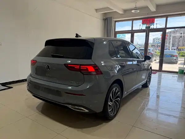 Volkswagen Golf 2023