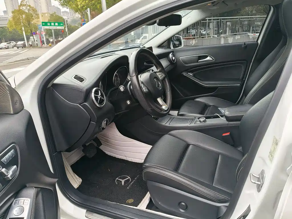 Mercedes-Benz GLA 2017 — фото 8