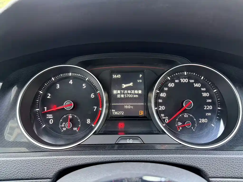 Volkswagen Golf GTI 2015 — фото 10