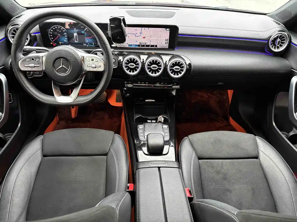 Mercedes-Benz A-Class 2020 — фото 7