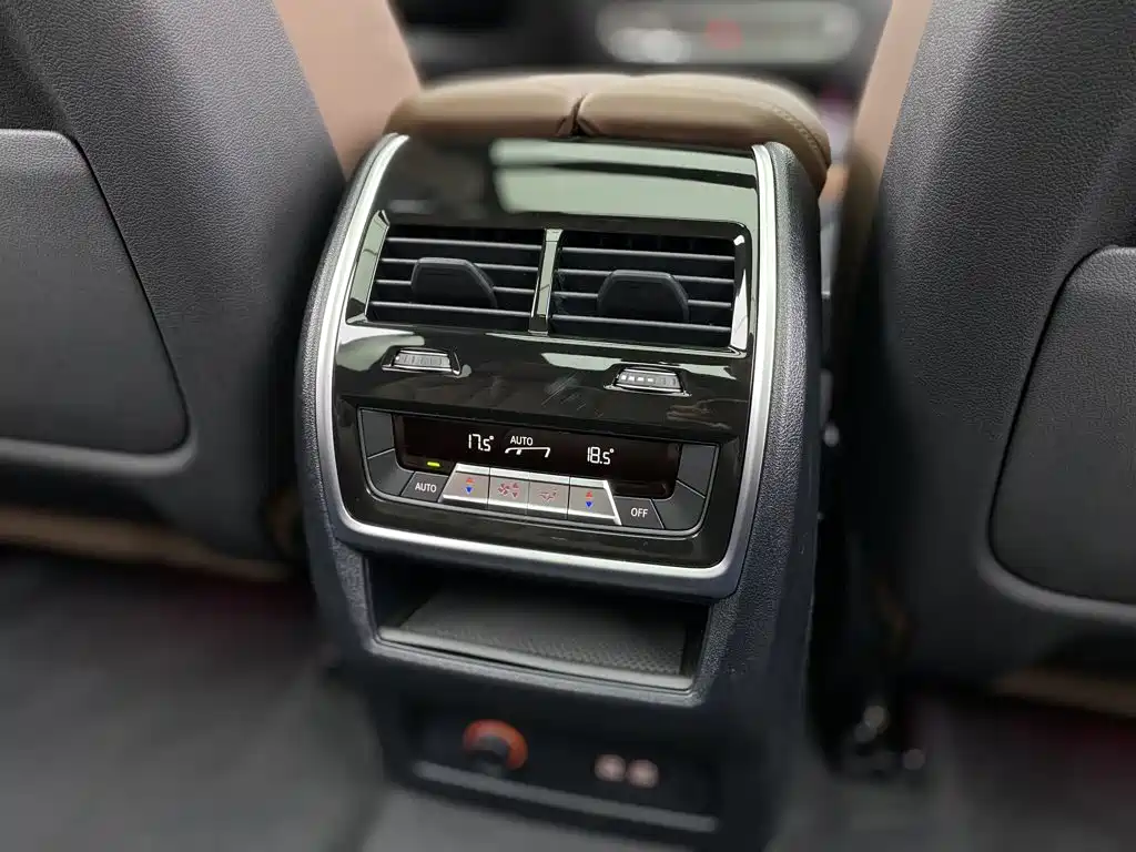 BMW X7 2023 — фото 25