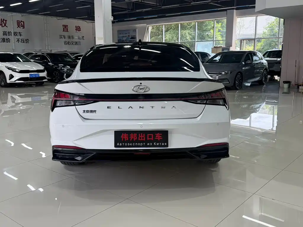 Hyundai Elantra 2023