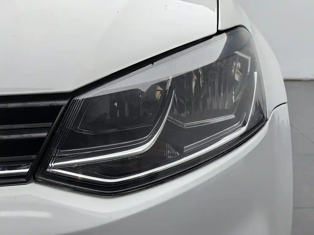 Volkswagen Polo 2015