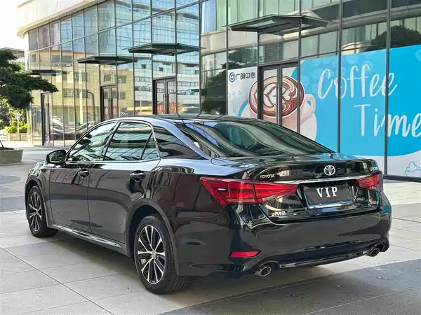 Toyota Crown 2019