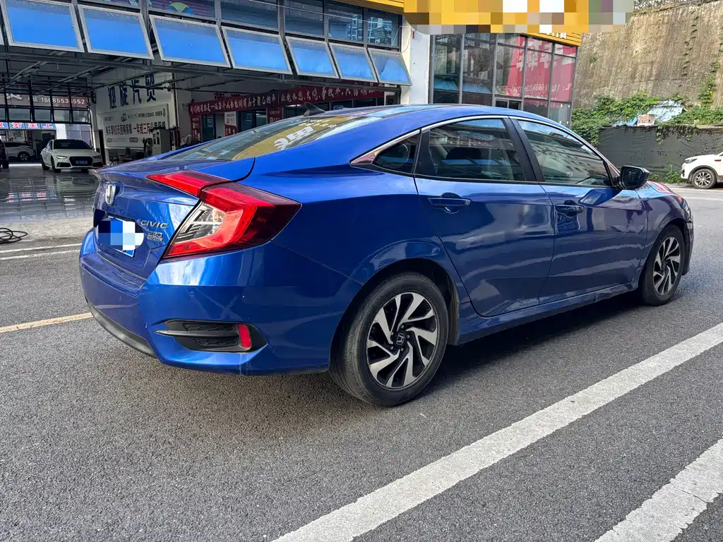 Honda Civic 2017 — фото 7
