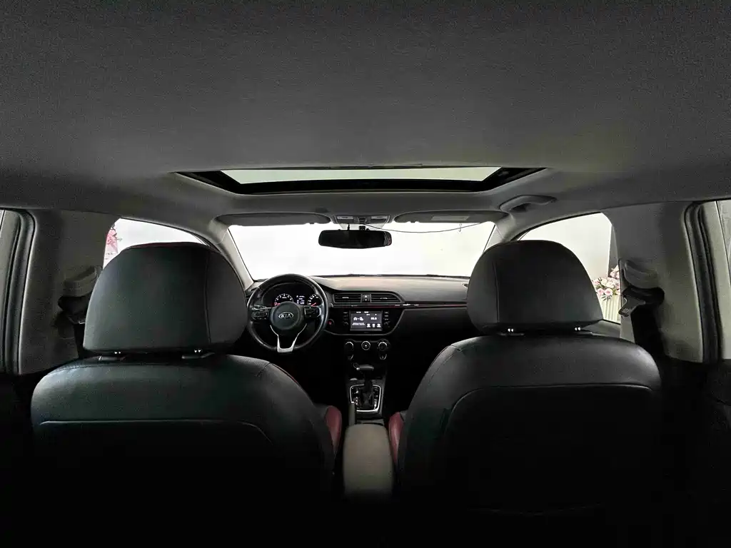Kia KX Cross 2019 — фото 10