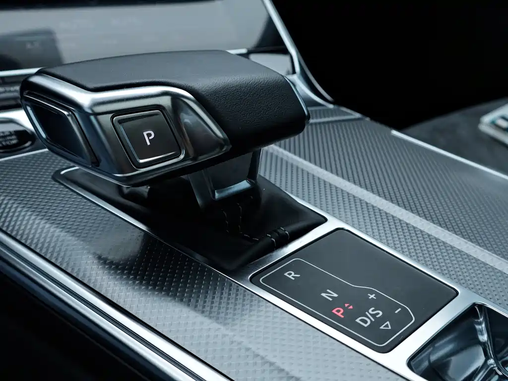 Audi A6L 2022 — фото 16