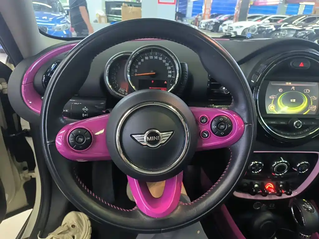 MINI Clubman 2016 — фото 11