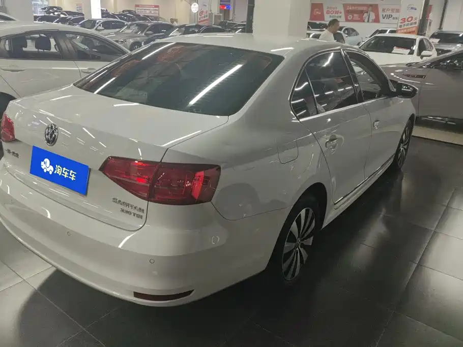 Volkswagen Sagitar 2017