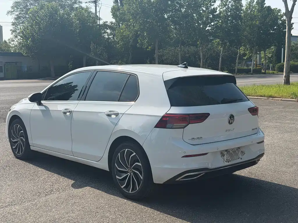 Volkswagen Golf 2021