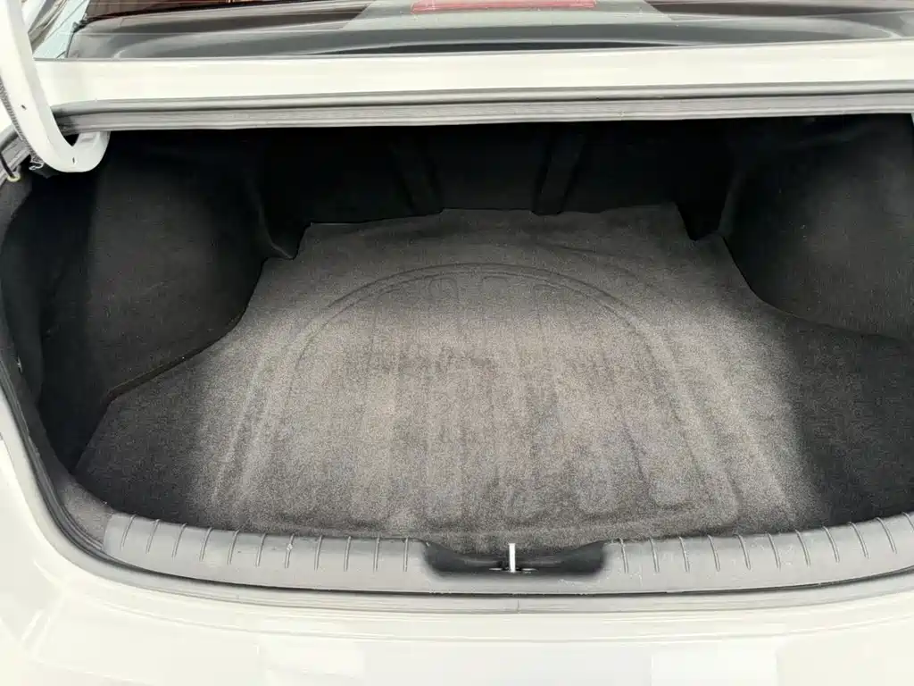 Hyundai Elantra 2023 — фото 16