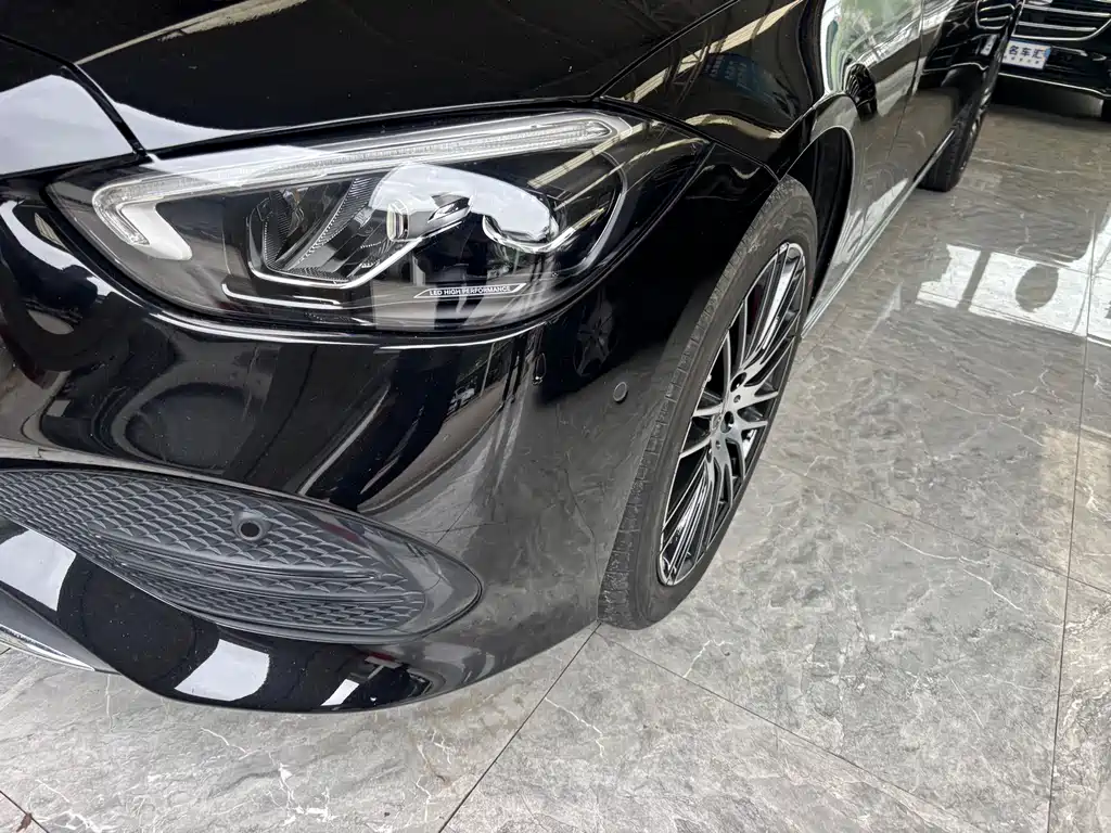 Mercedes-Benz C-Class 2023 — фото 2