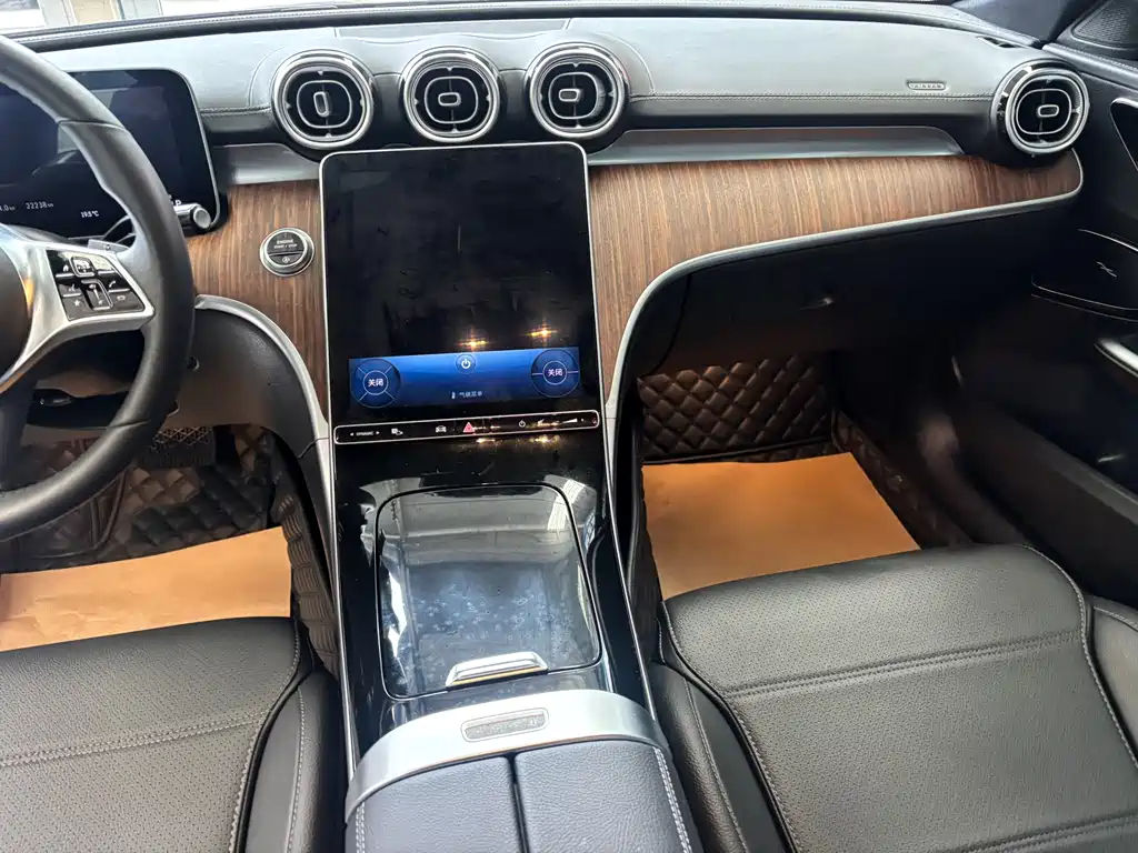 Mercedes-Benz C-Class 2023 — фото 8