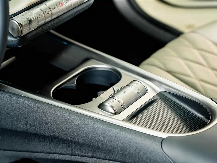BYD Dolphin 2023 — фото 12