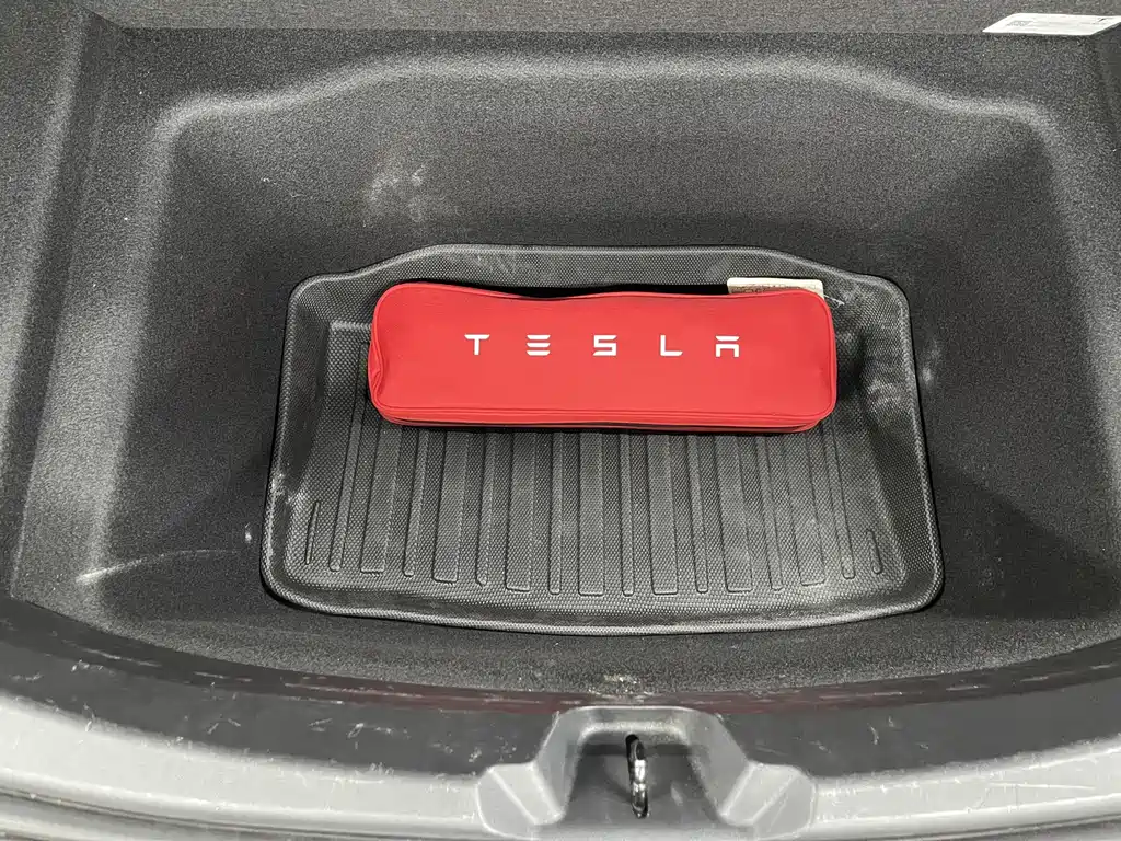 Tesla Model 3 2020 — фото 23