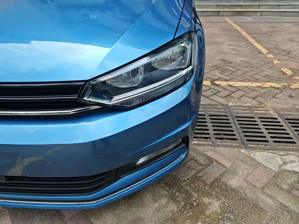 Volkswagen Touran 2018 — фото 24