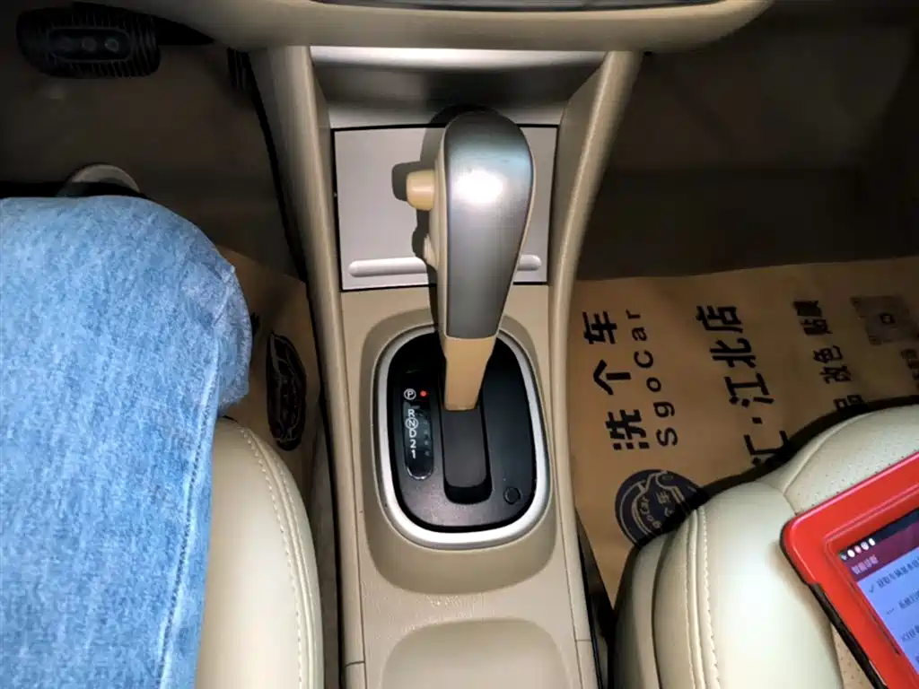 Nissan Sylphy 2017 — фото 14