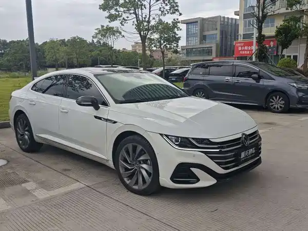 Volkswagen CC 2024