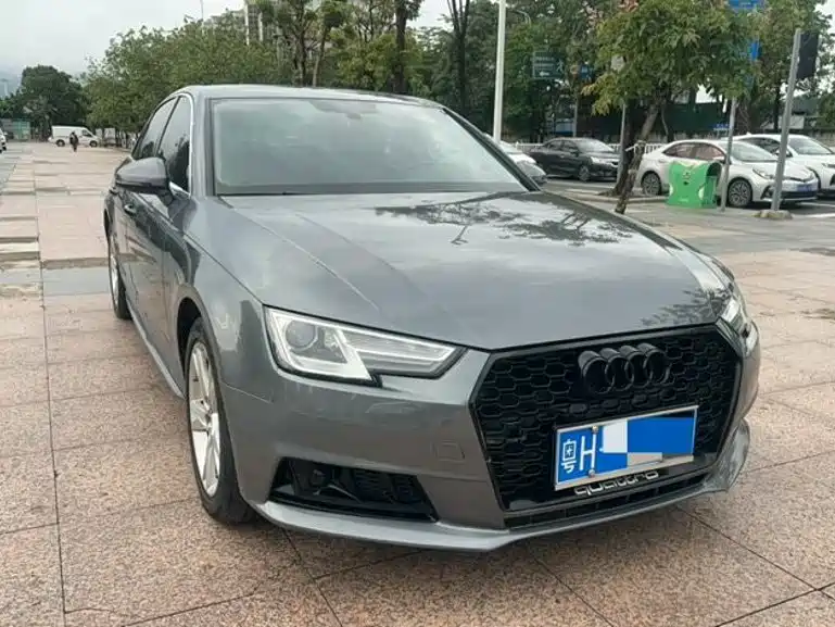 Audi A4L 2017