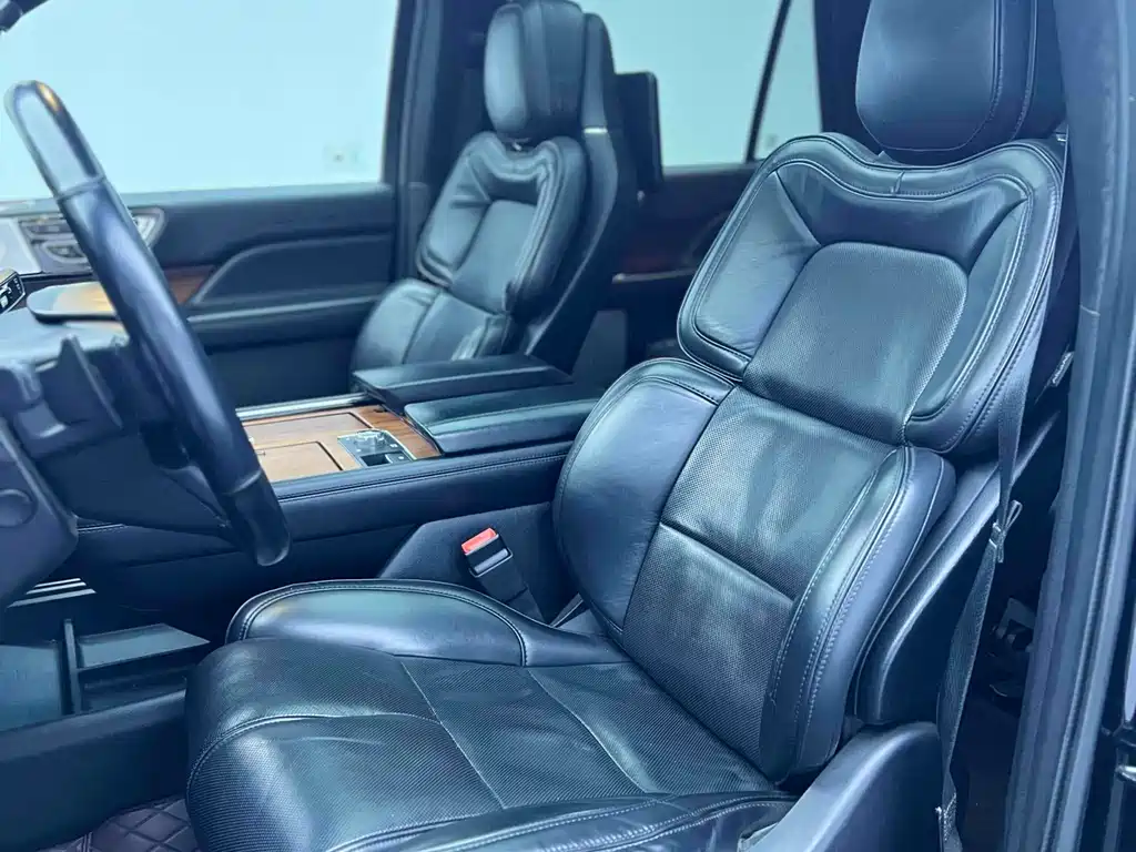 Lincoln Navigator 2019 — фото 5