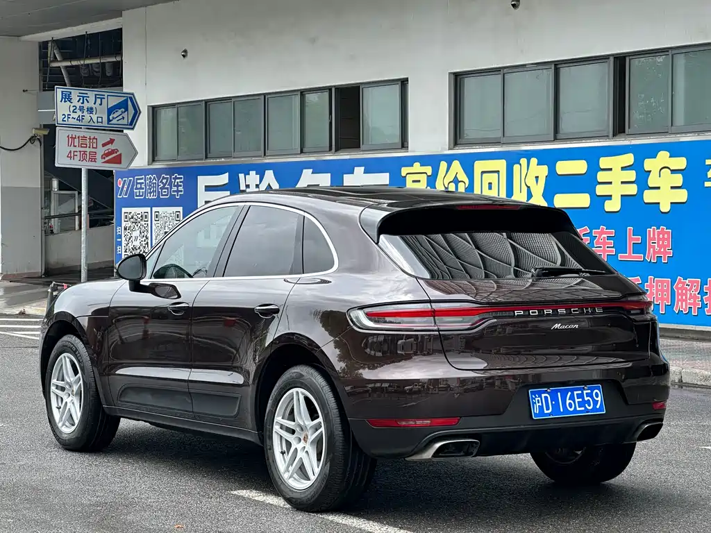 Porsche Macan 2019 — фото 10