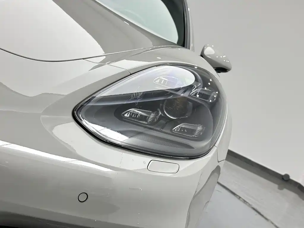 Porsche Panamera 2019 — фото 19