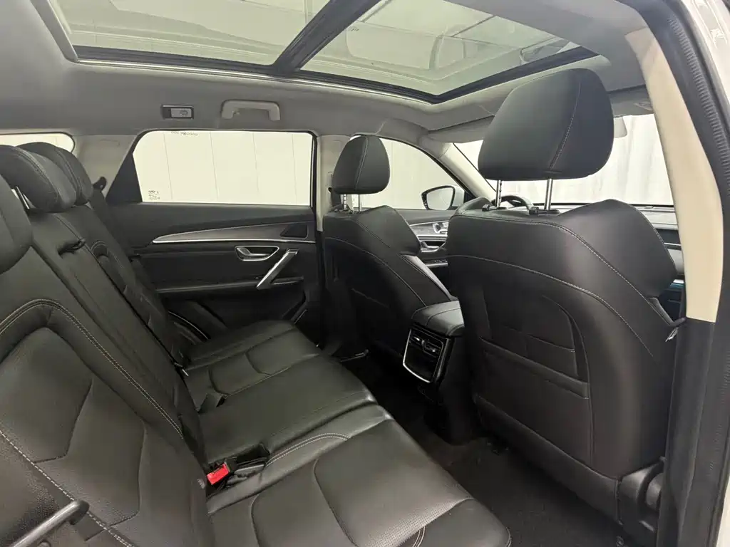 Jetour Jietu X70 PLUS 2022 — фото 18