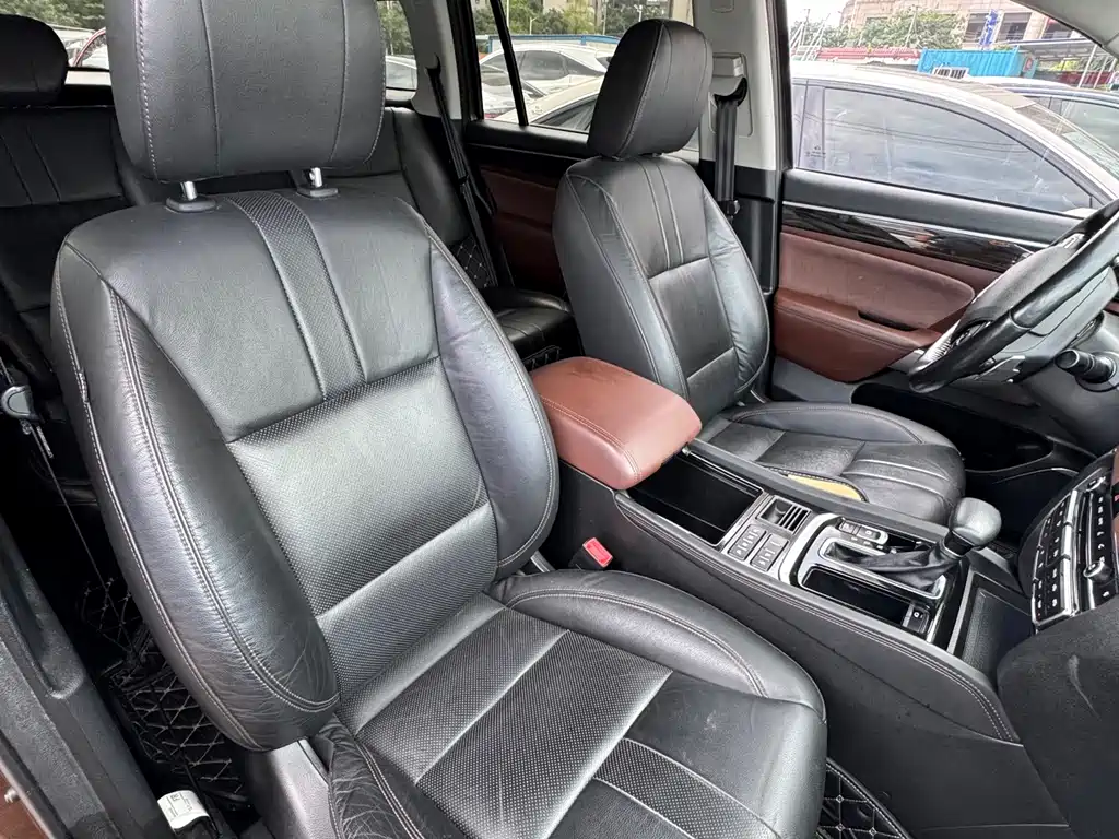 GAC Motor Trumpchi GS8 2017 — фото 11
