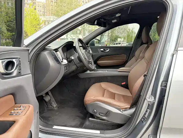 Volvo XC60 2021