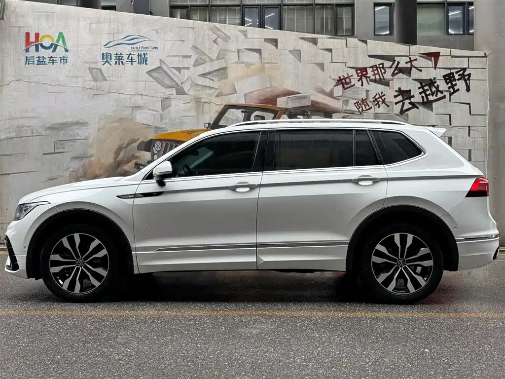 Volkswagen Tiguan L 2023 — фото 3