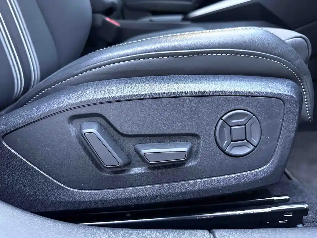 Audi A3 2023 — фото 19