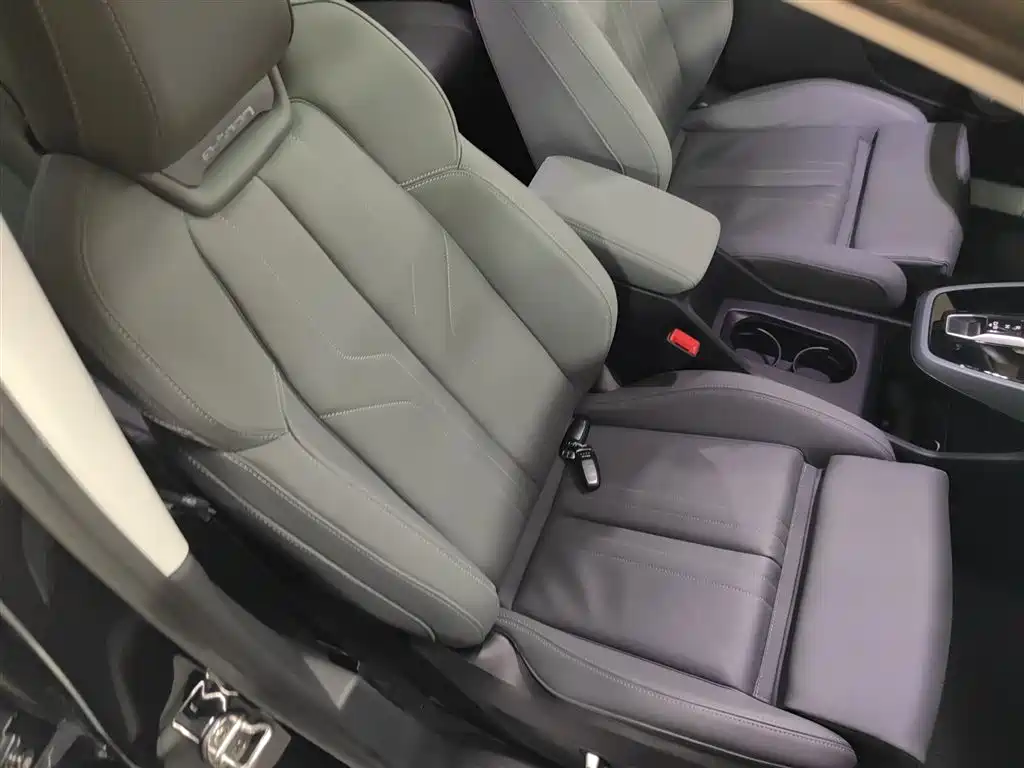 Audi Q5 e-tron 2023 — фото 25