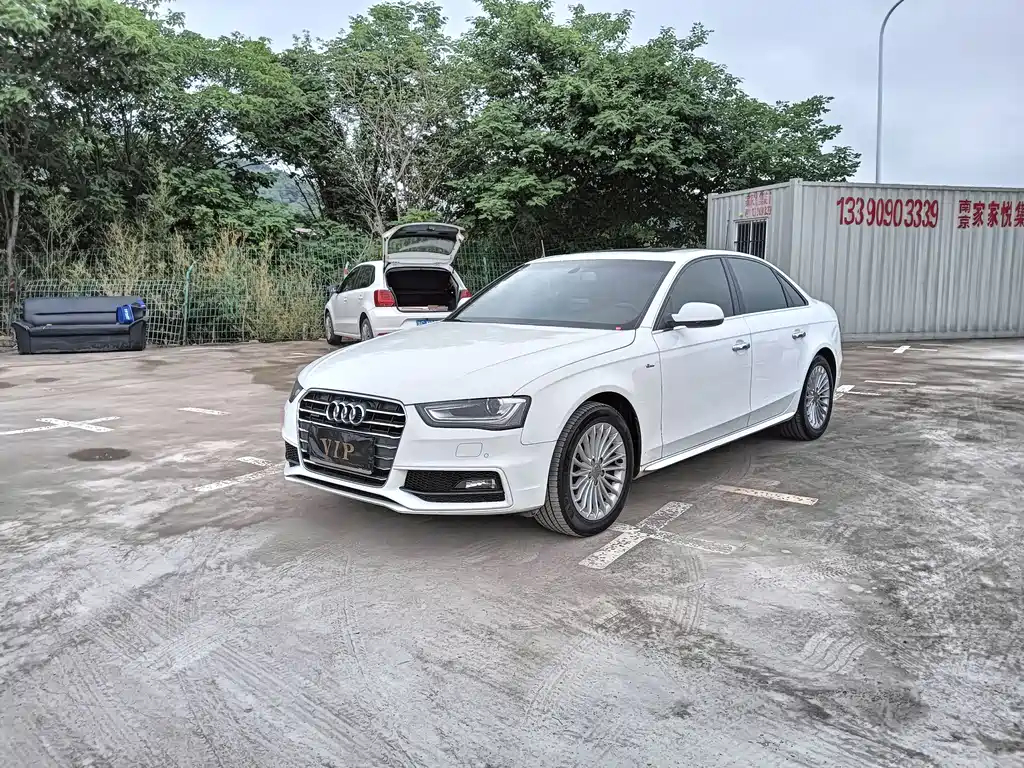 Audi A4L 2014 — фото 1