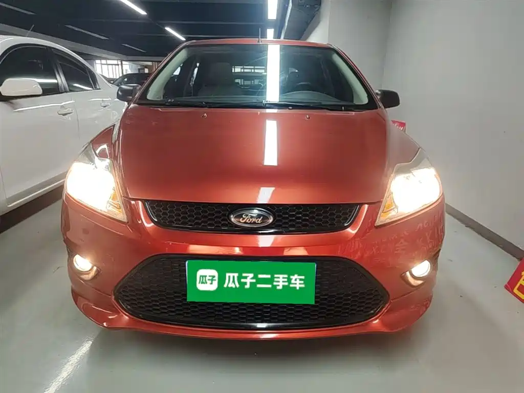 Ford Focus 2015 — фото 3