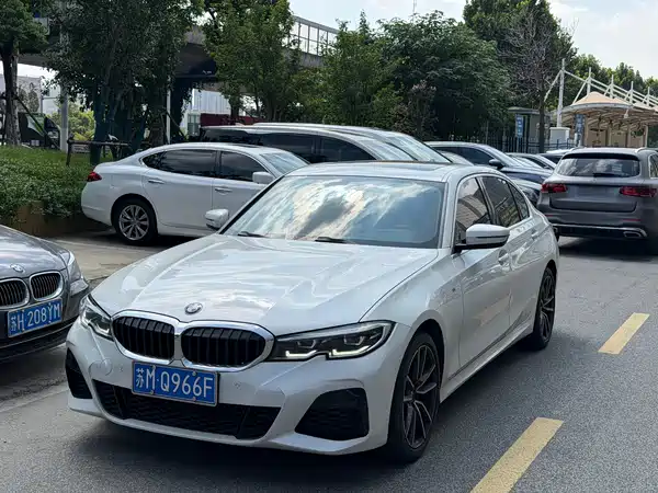 BMW 3 Series 2022