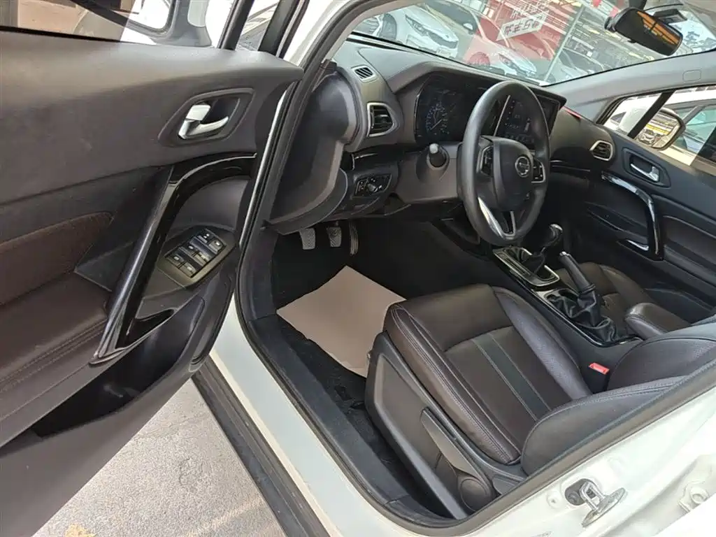 GAC Motor Trumpchi GS4 2019 — фото 16